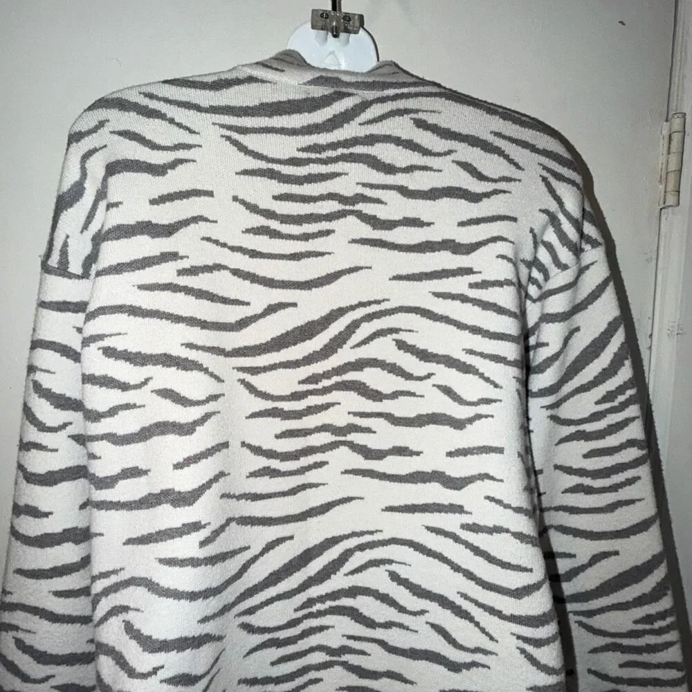 ANTHROPOLOGIE x CHELSEA AND THEODORE Lizzie Mock Neck Sweater-M